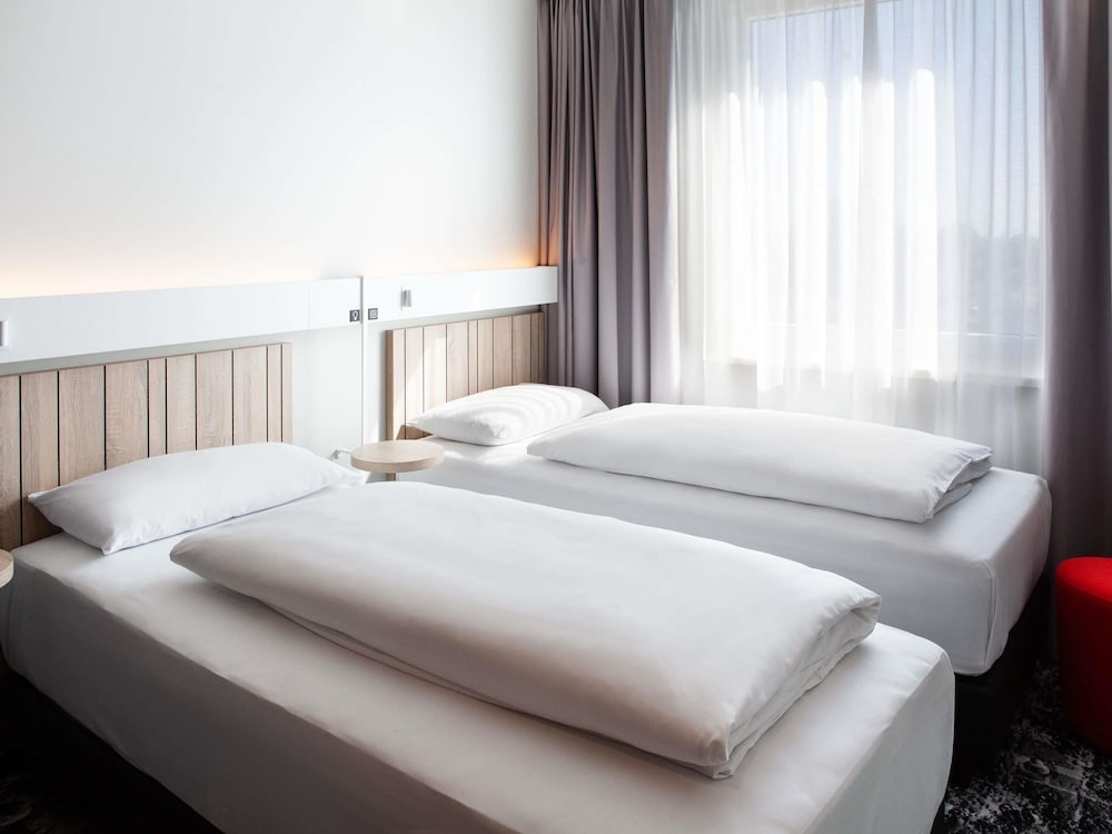 Standard Room, 2 Twin Beds photo 1