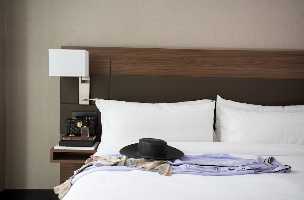 Room, 2 Queen Beds (Hearing Accessible) - Photo 1