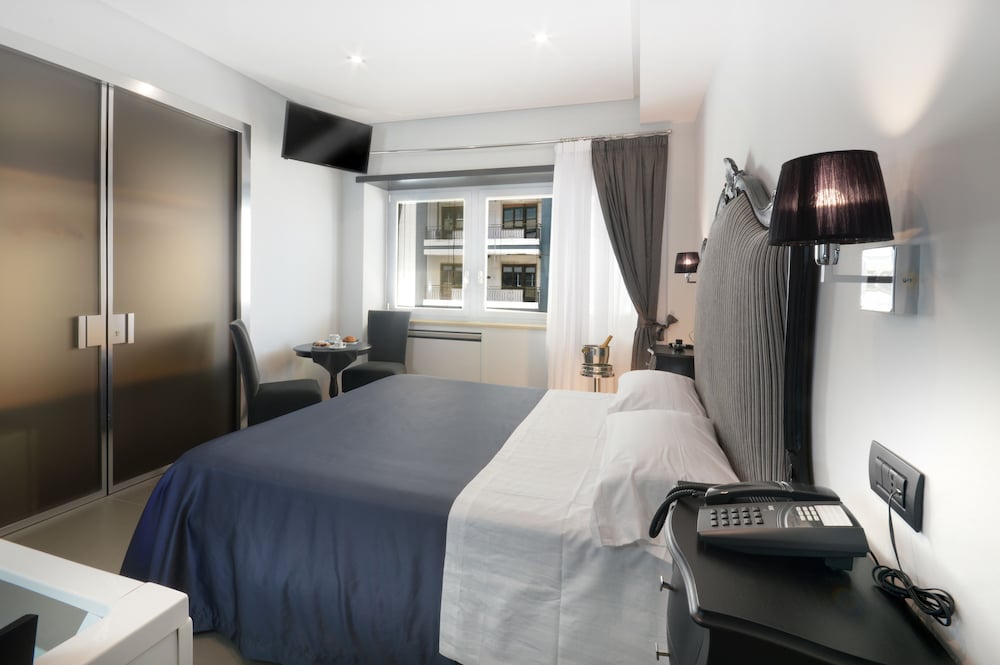 Suite, Hot Tub
