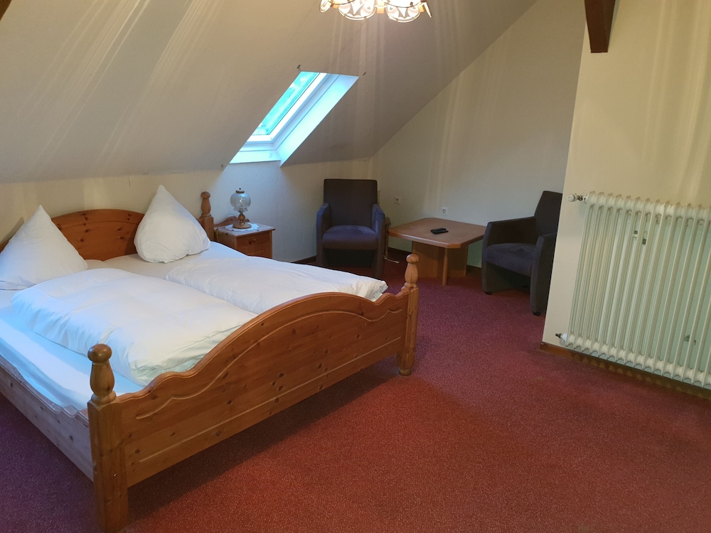 Double Room, Private Bathroom - Photo 1