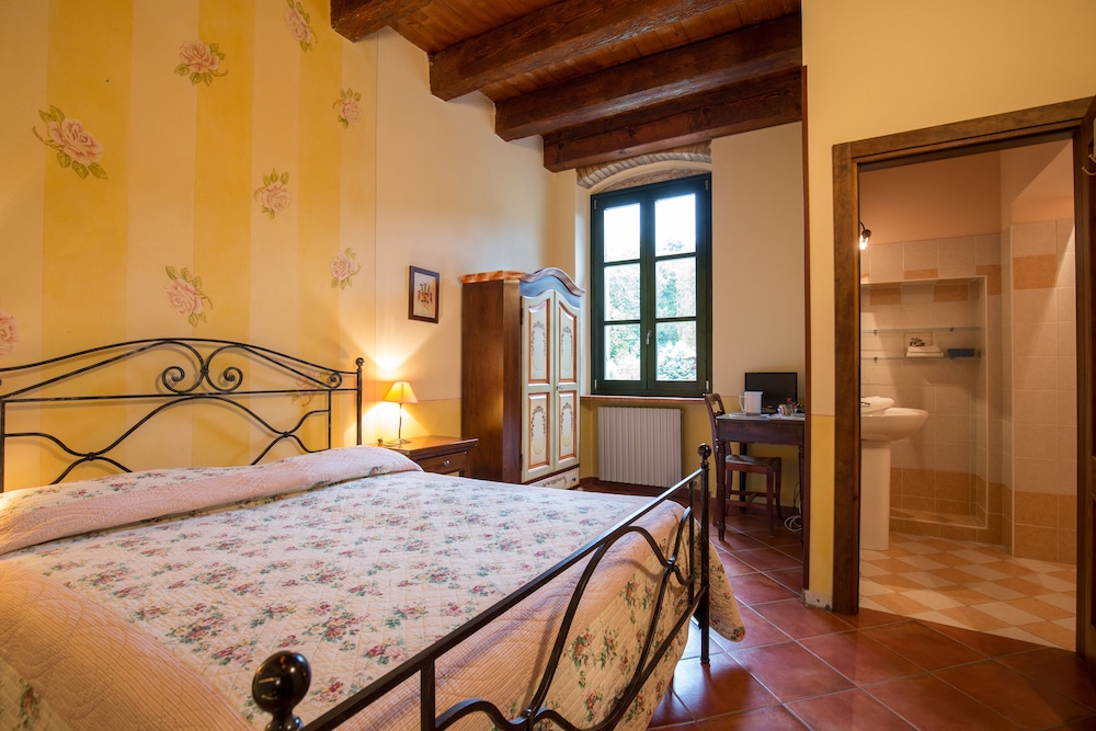 Comfort Double Room, Private Bathroom, Garden View