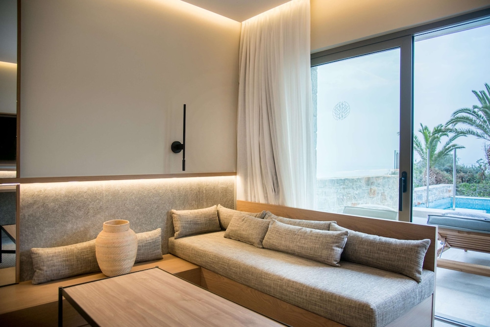 Sanctuary Suites Sea View Private Pool - Photo 2