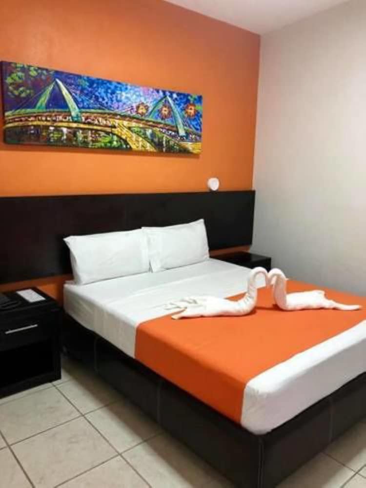 Basic Quadruple Room, 2 Double Beds - Photo 3
