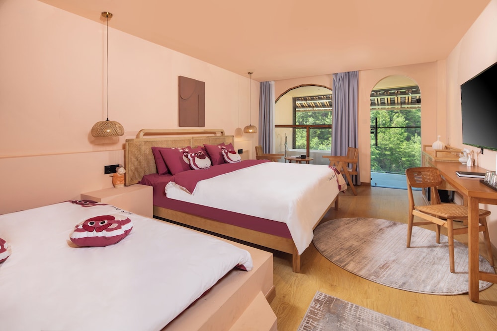 Family Quadruple Room, Balcony, Mountain View