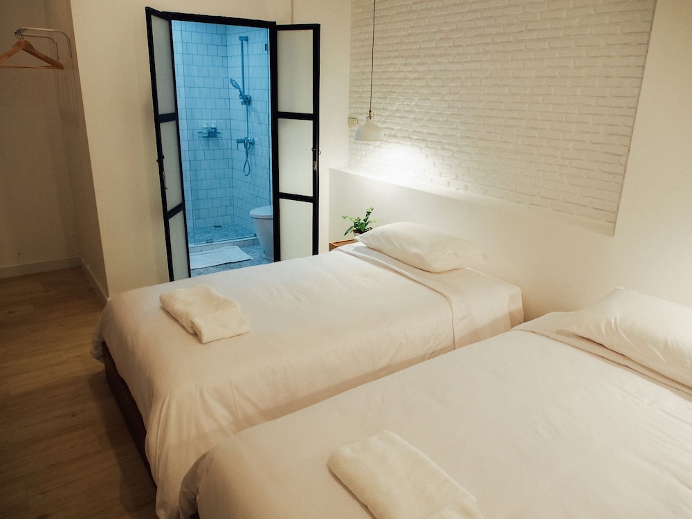 Standard Room - No Window photo 3