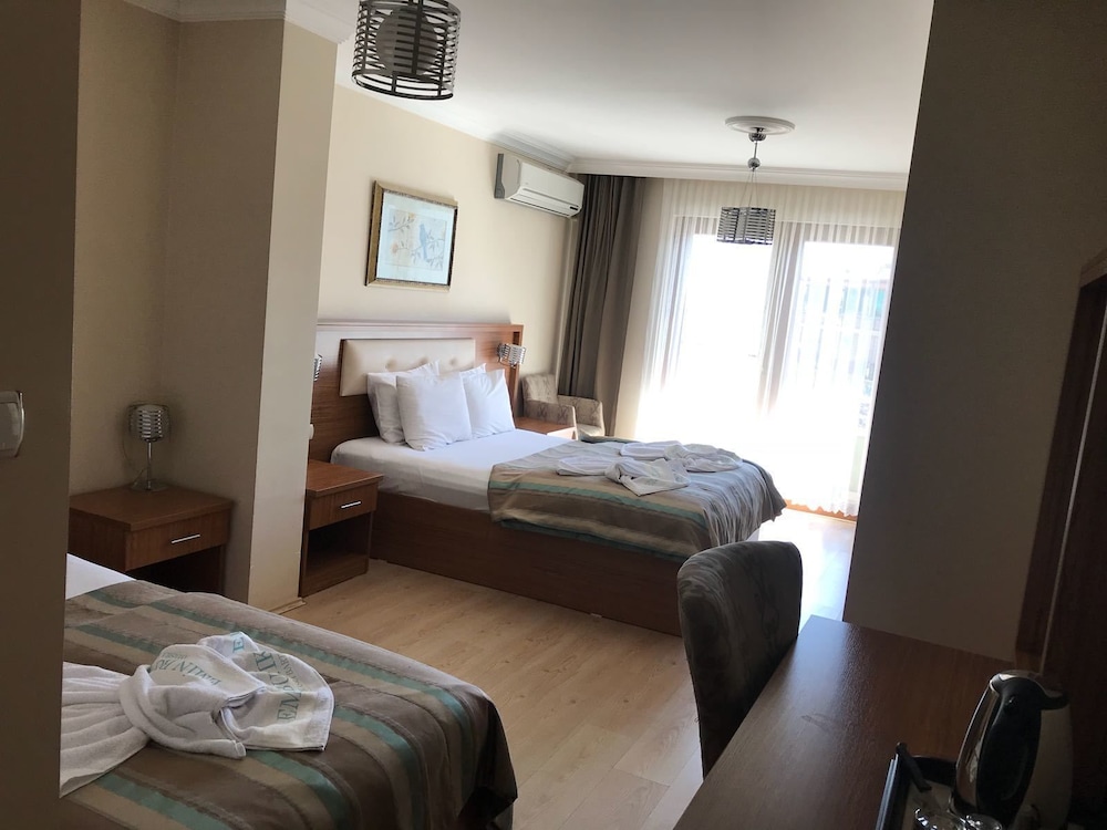 Triple Room photo 2