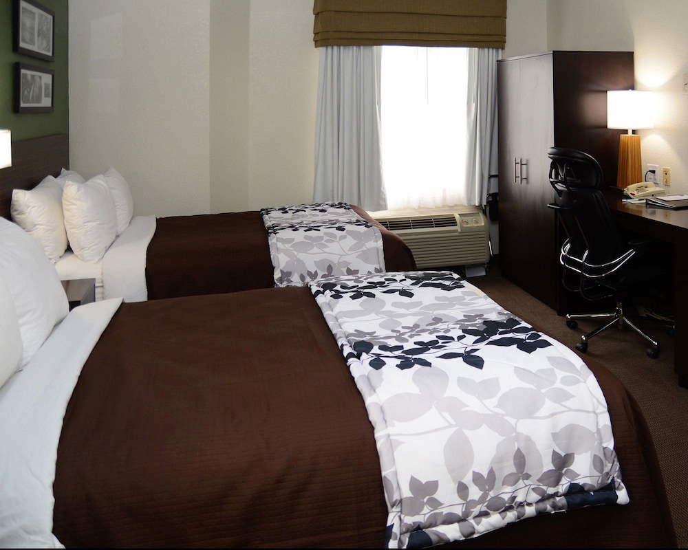 Standard Double Room, 2 Double Beds, Non Smoking - Photo 4