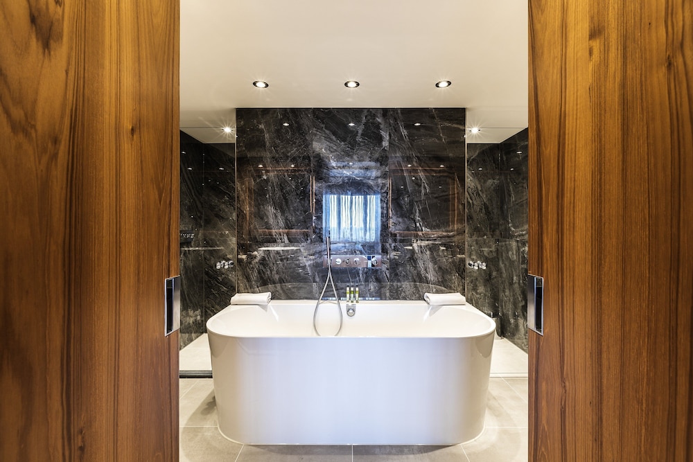 Royal Suite photo 1