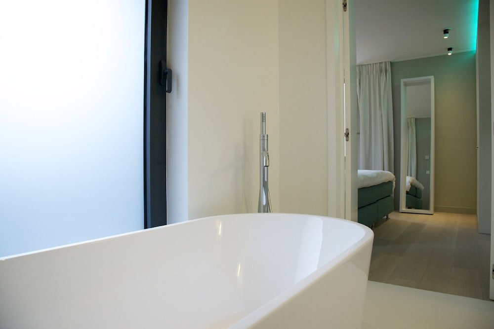 Luxury Suite
