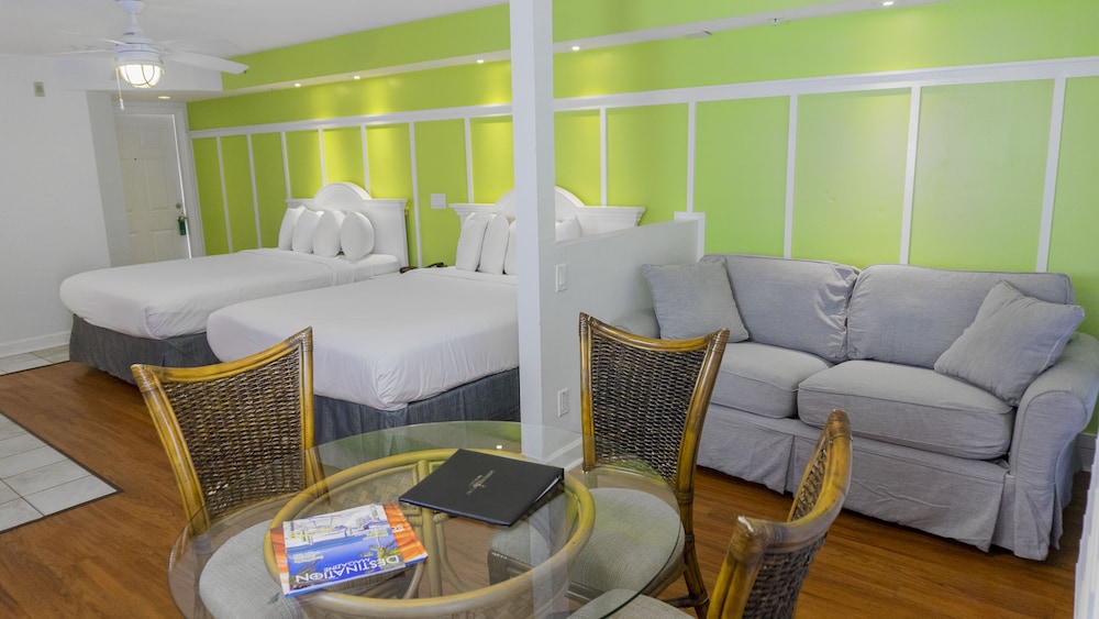 Deluxe Junior Suite - Photo 5