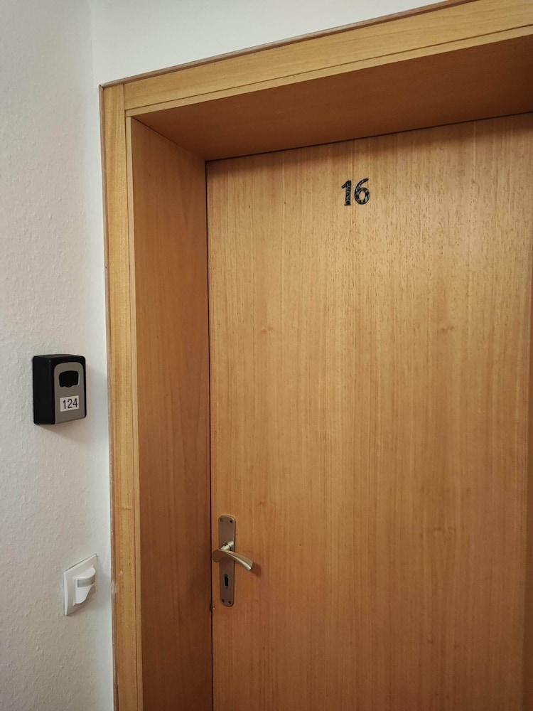 Room, 1 Bedroom, Smoking, Balcony photo 3