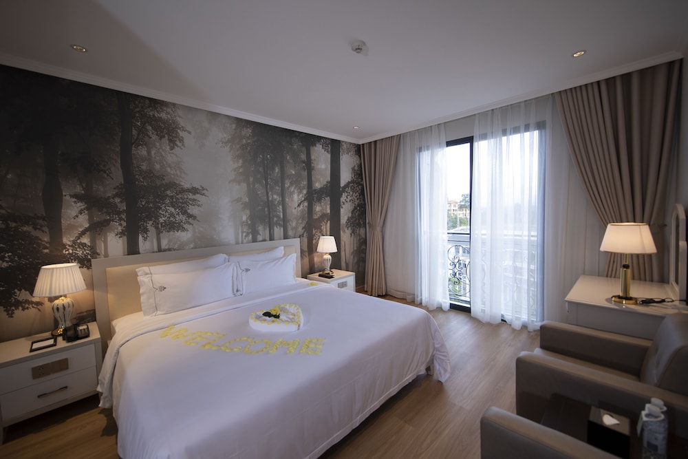 Deluxe Double Room, City View - Photo 5