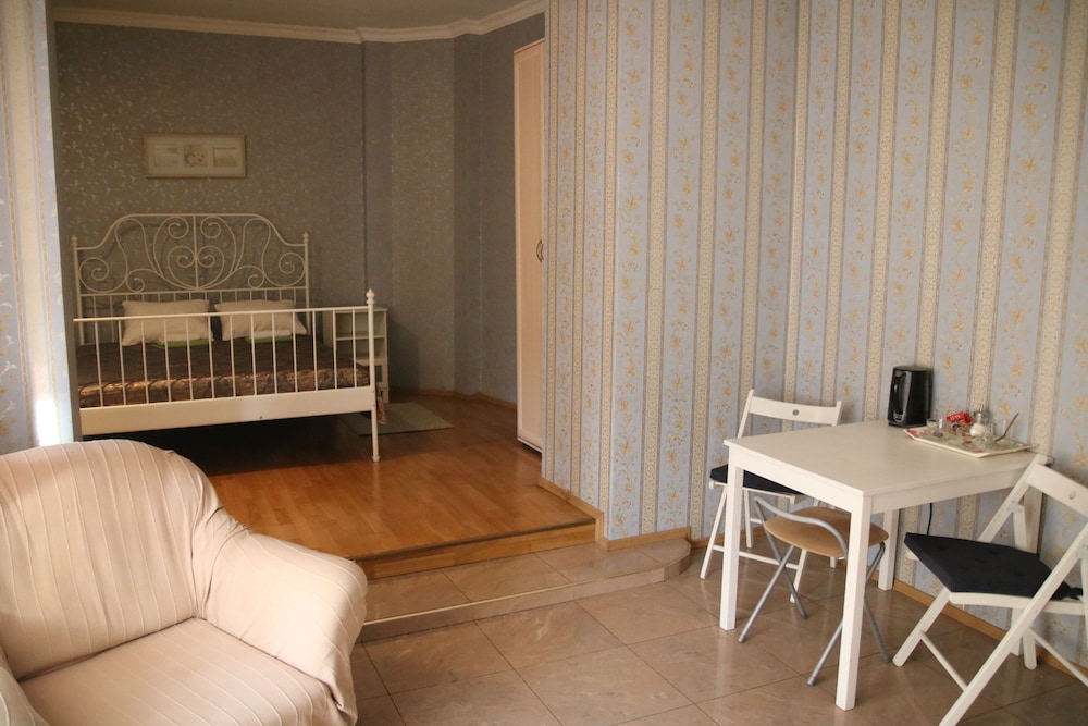 Family Studio, Courtyard View