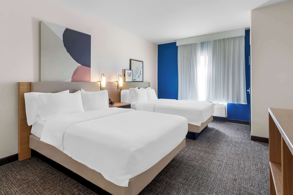 Room, 2 Queen Beds, Accessible (Hearing) - Photo 7