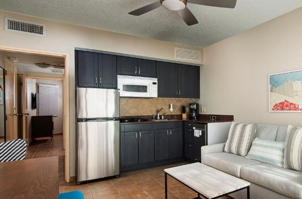 Deluxe Suite, 2 Bedrooms, Oceanfront photo 2