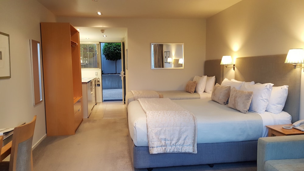 Superior Studio (Twin Bed)