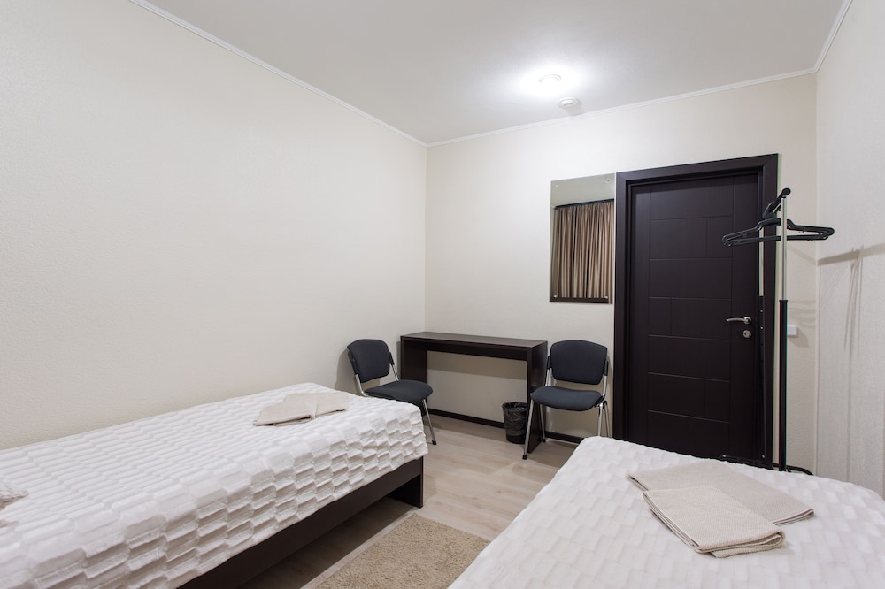 Standard Twin Room photo 3