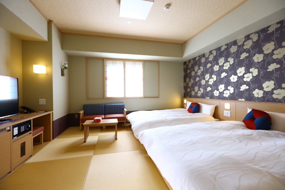 Deluxe Twin Room, Non Smoking - Photo 1
