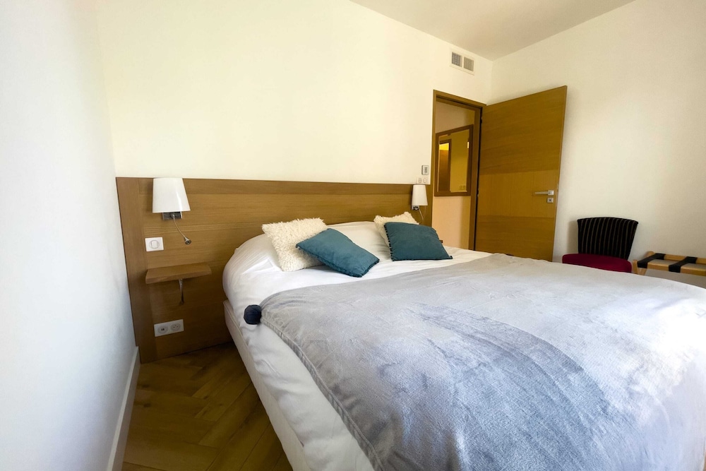 Deluxe Apartment, Balcony, Partial Sea View (Après l'océan)
