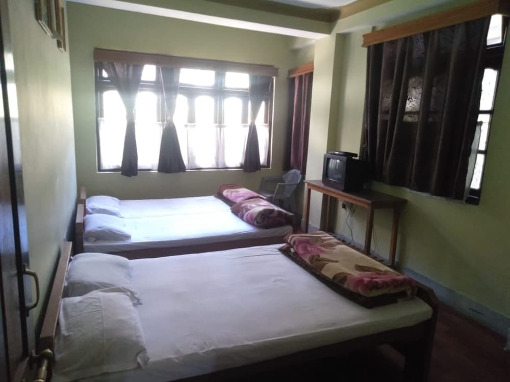 Standard Double Room - Photo 3