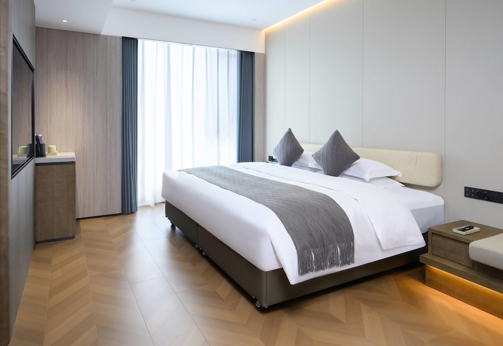 Superior Room, 1 King Bed
