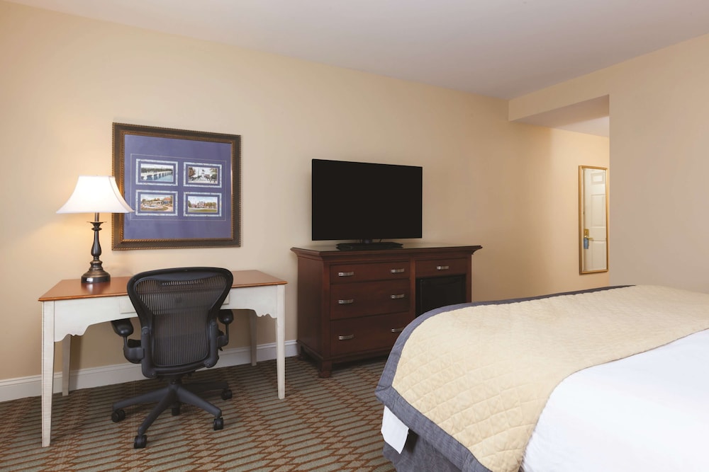 Virginia Crossings Hotel, Tapestry Collection by Hilton