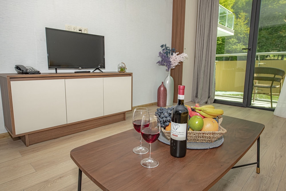 Family Apartment photo 2