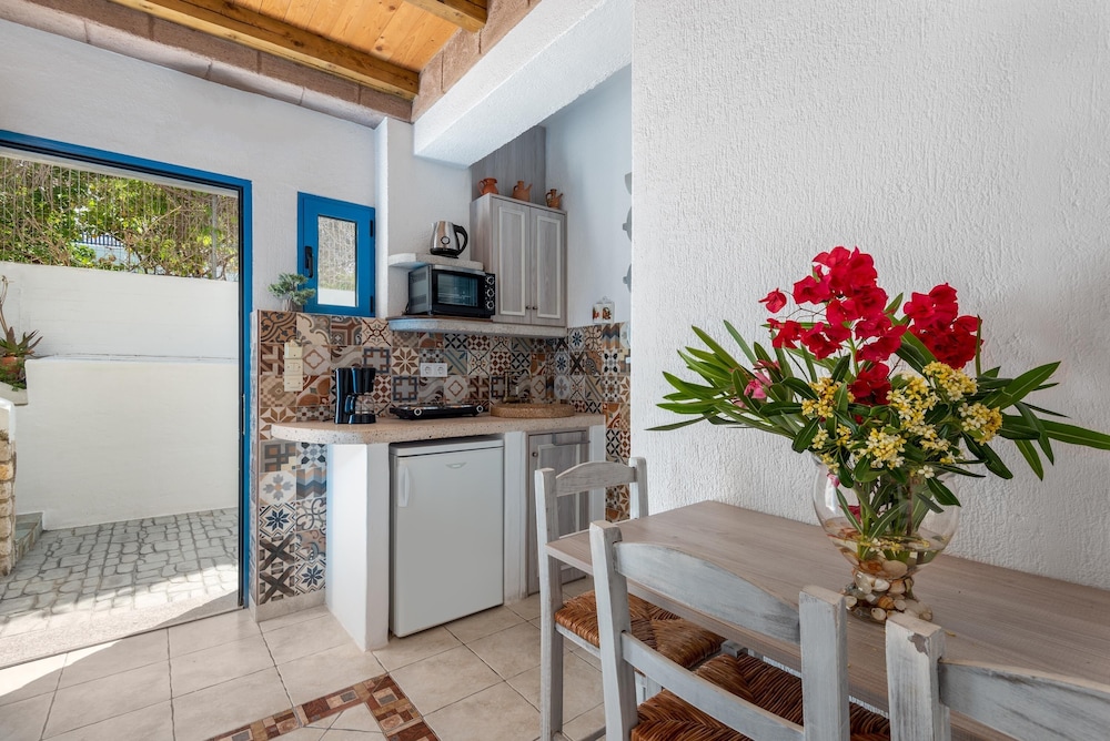 Agnanti Beach Apartments - Euphoria photo 3