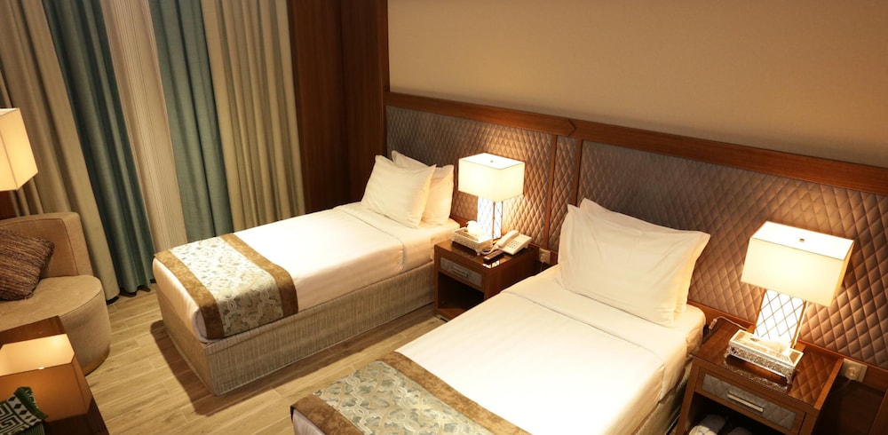 Twin Room - Photo 3