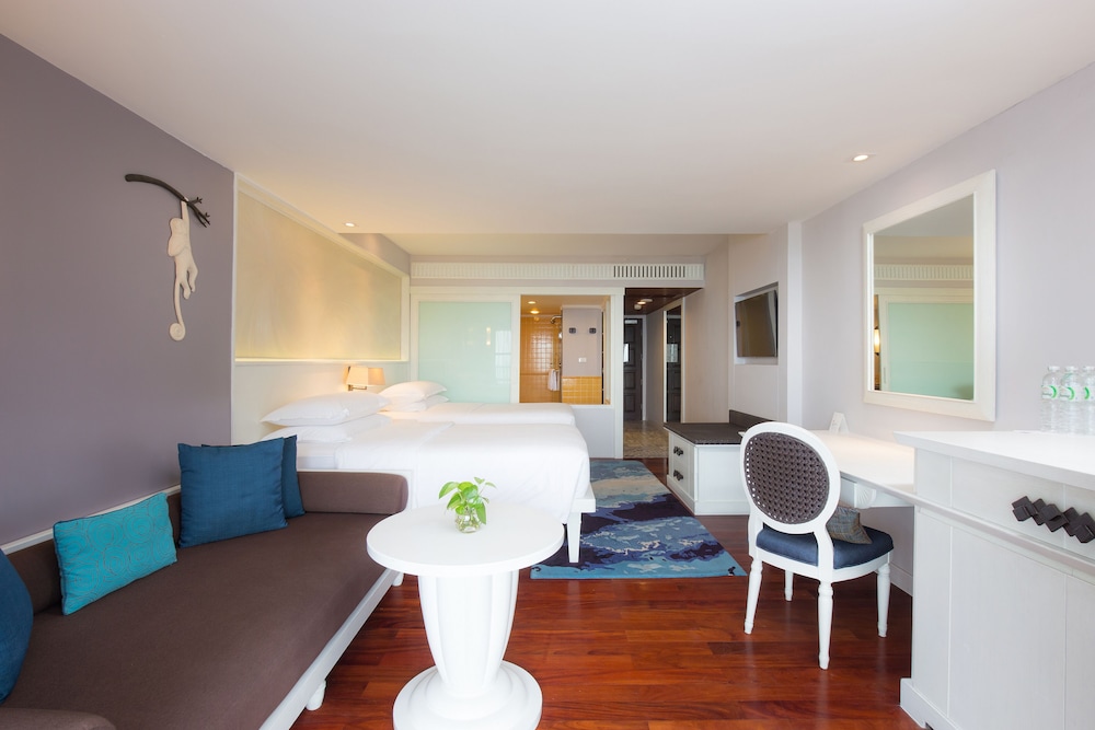 Room, 2 Twin Beds, Balcony - Photo 3