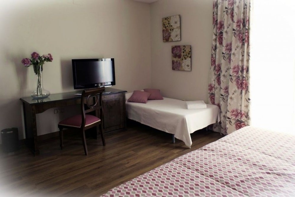Double Room, Balcony (3 people) photo 3
