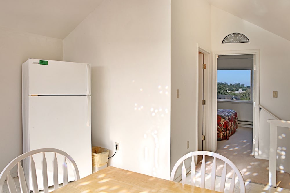 Condo, 1 Bedroom, Kitchen, Beach View photo 2