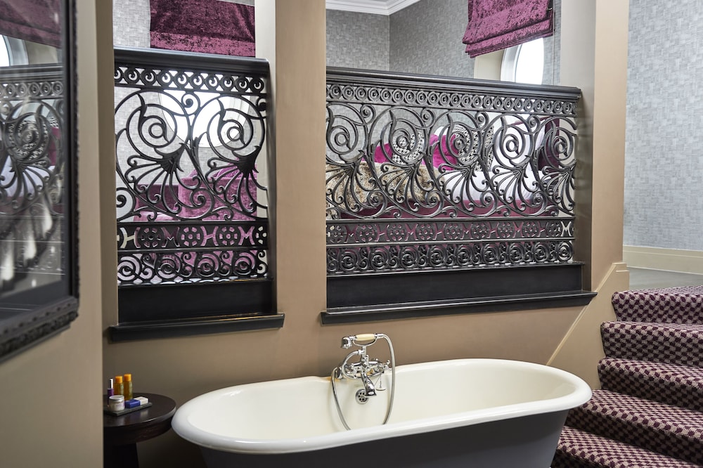 Signature Suite photo 2