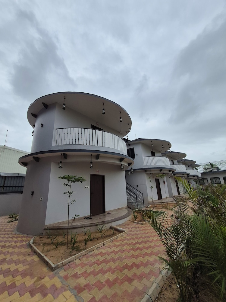 Executive Villa photo 2