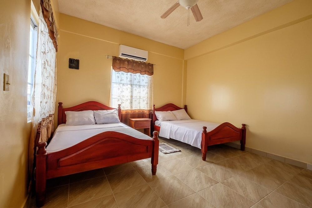 Luxury Apartment, 1 Queen Bed, Ocean View, Sea Facing photo 1