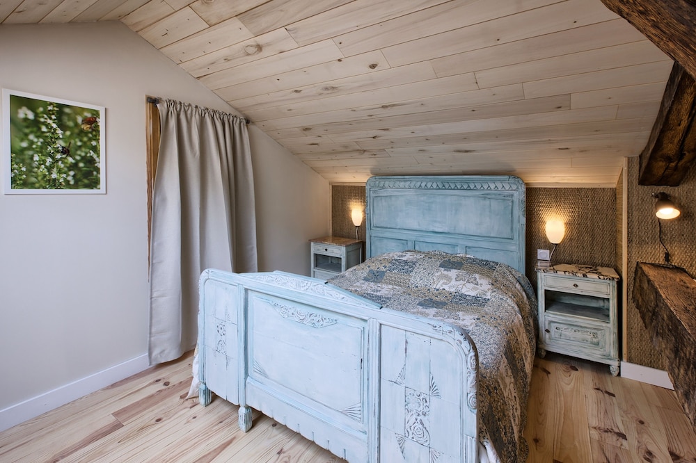 Suite (Ustang) photo 1