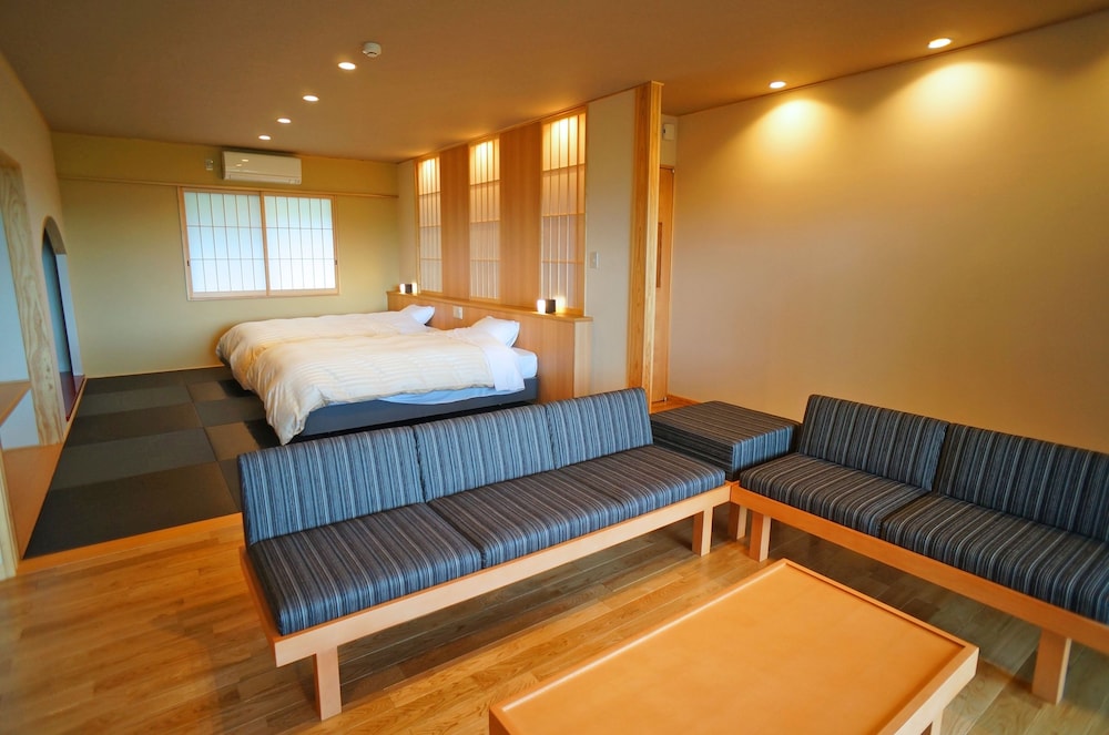 Superior Twin Room with Private Bathroom -(Hinoki) photo 1