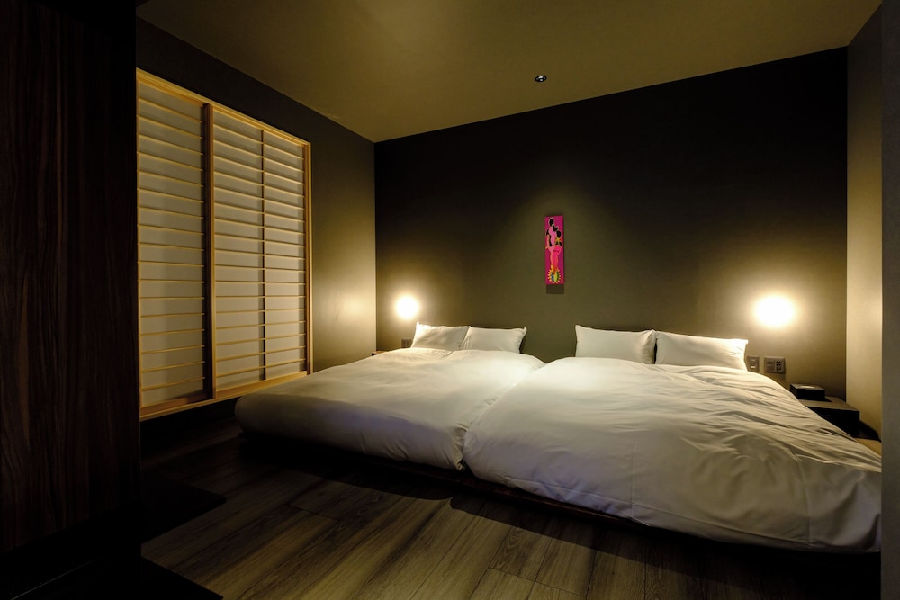 Premium Twin Room