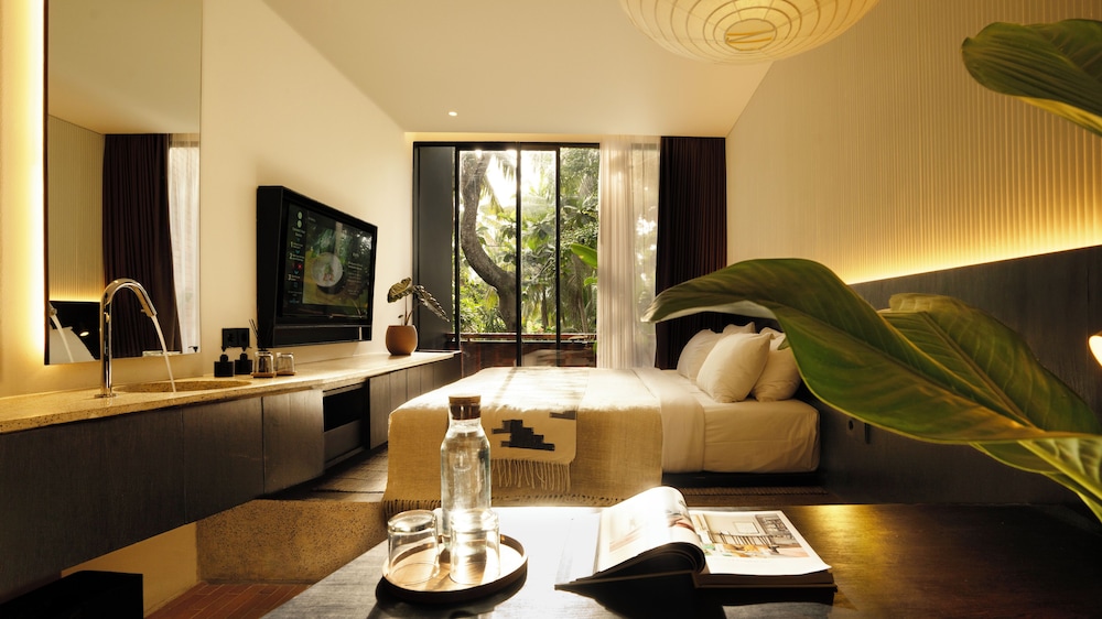 Signature Alinea Room - Photo 3