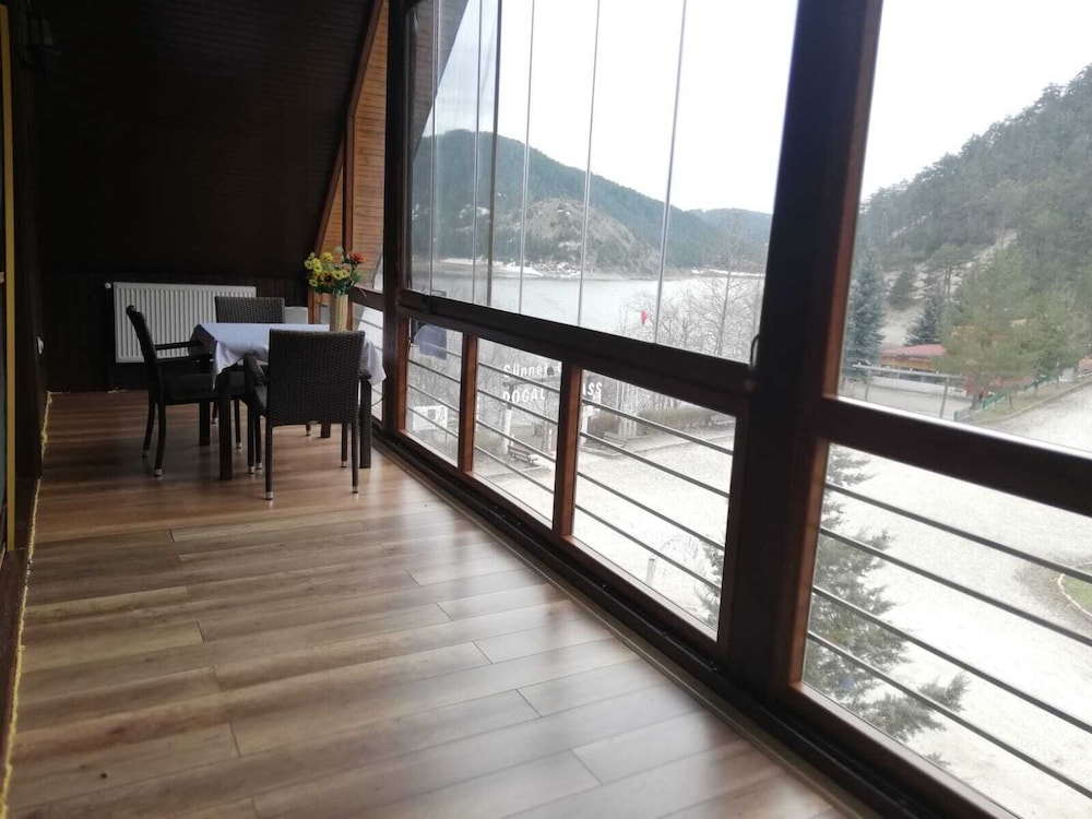 King Suite photo 2