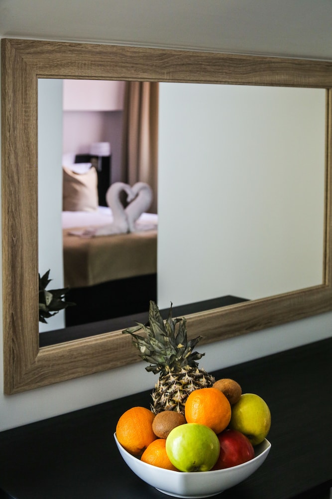 Twin Room, Accessible photo 3