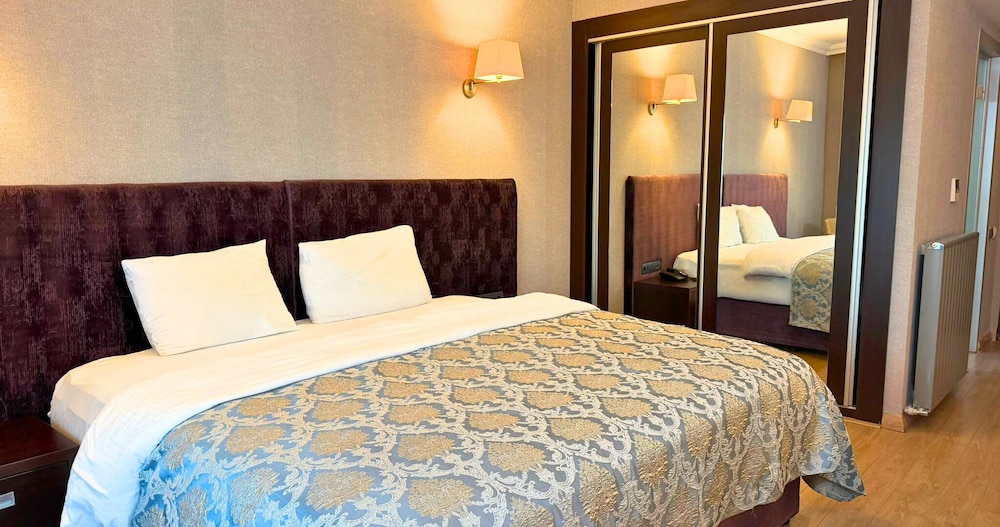 Standard Room photo 2