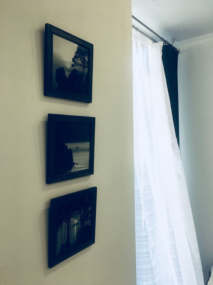 Basic Twin Room, No Windows photo 2