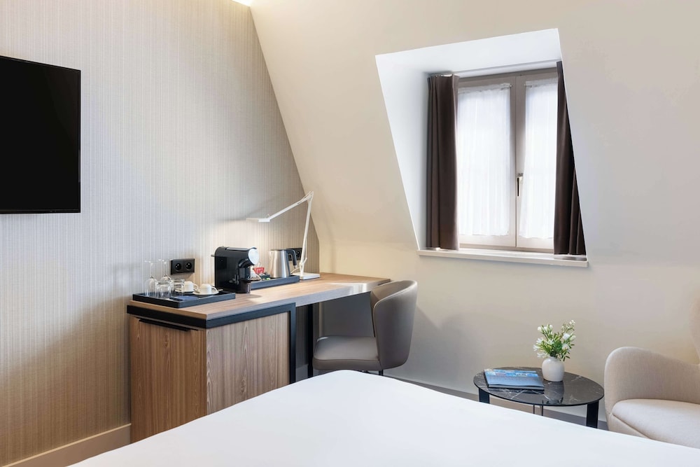 Standard Room thumbnail 6