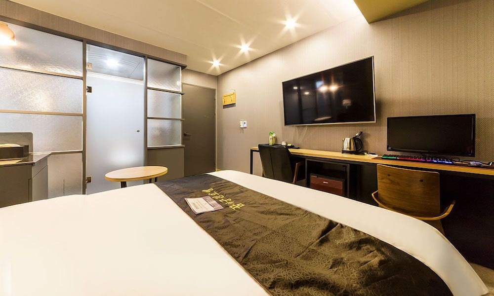Standard Double Room - Photo 4