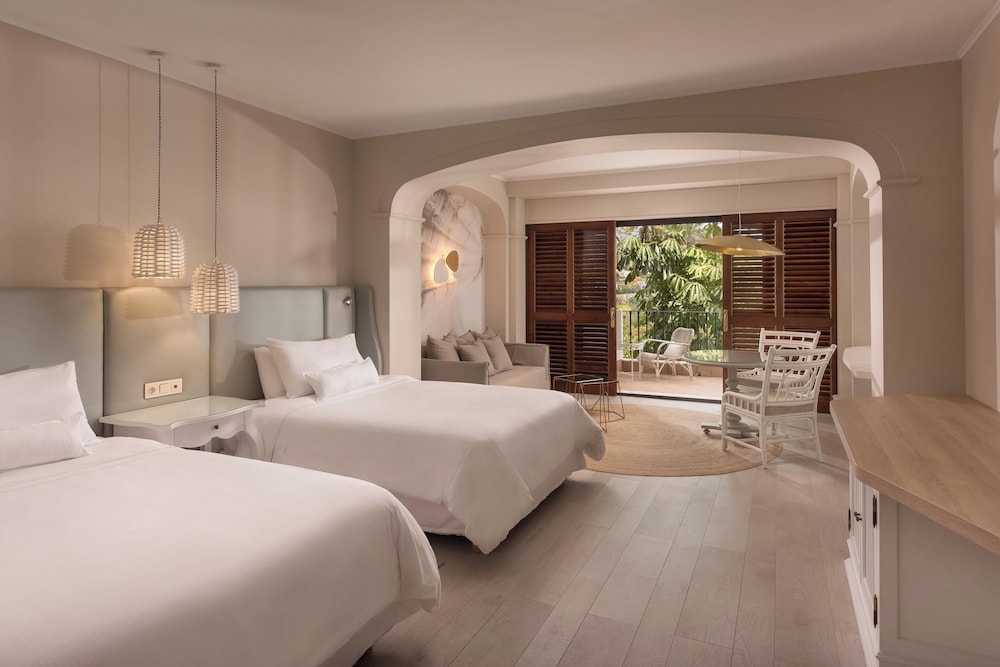 Deluxe Room, 2 Queen Beds, Terrace