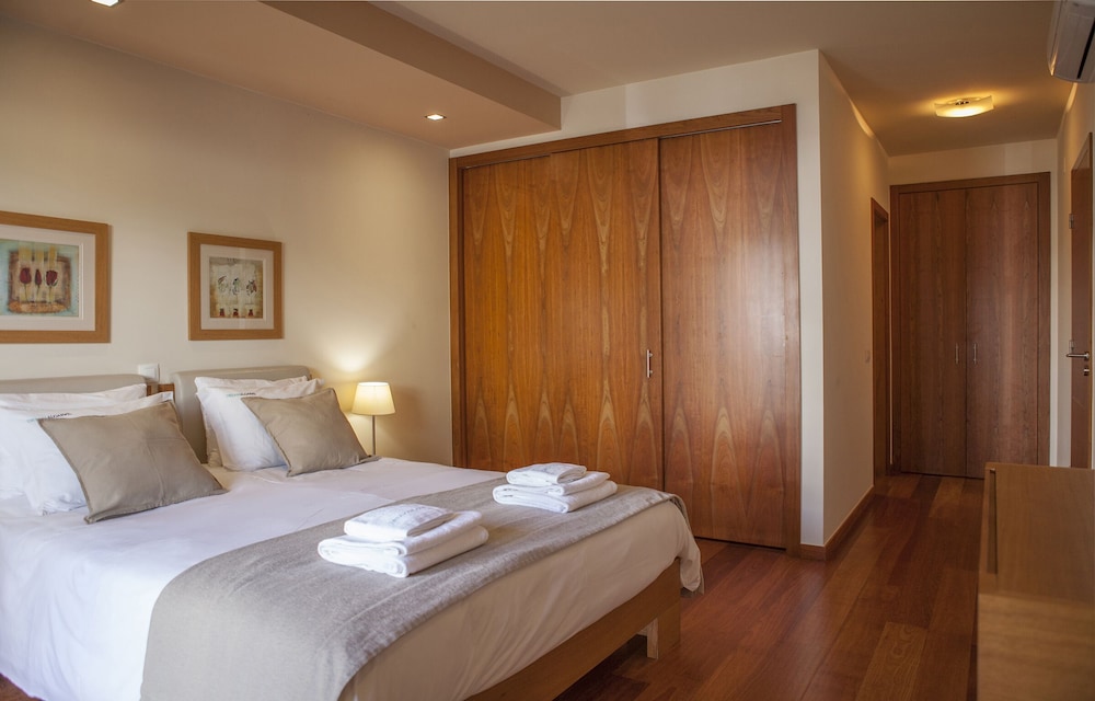 Apartment (2 Bedrooms)