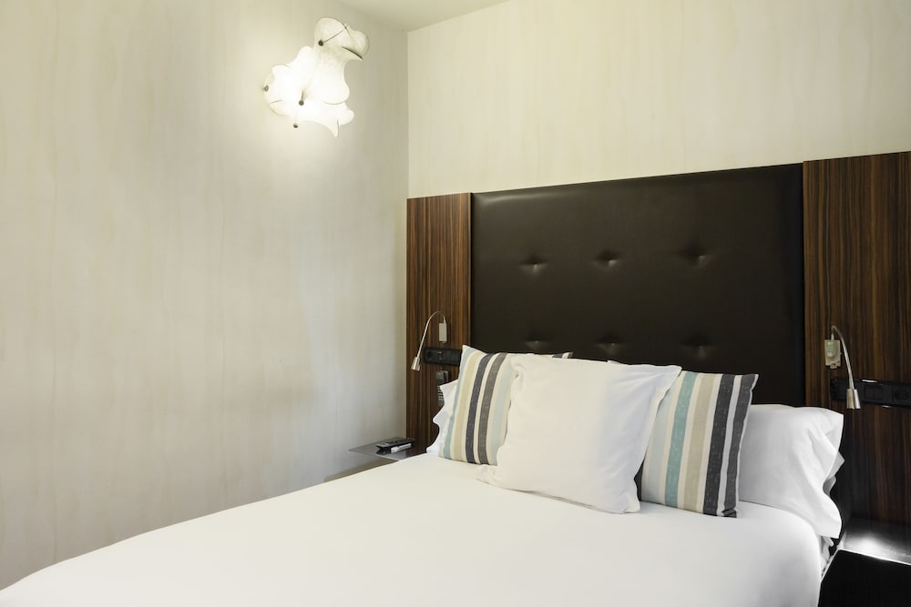 Basic Double Room Single Use, Courtyard View