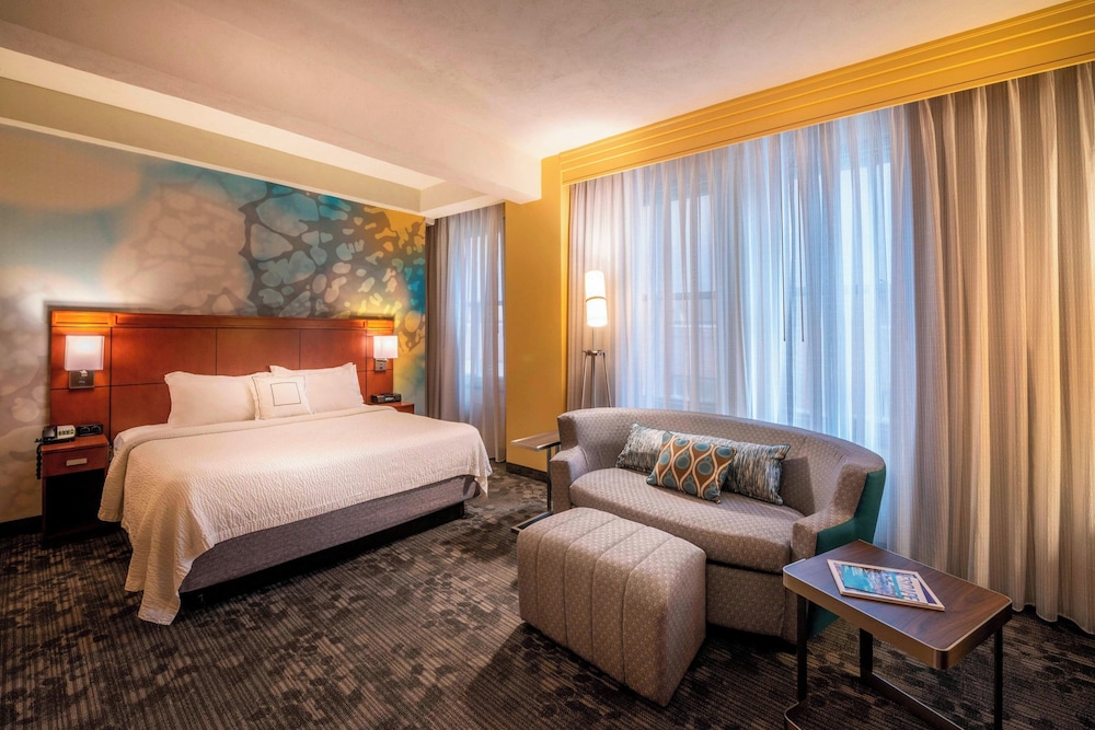 Executive Room, 1 King Bed with Sofa bed