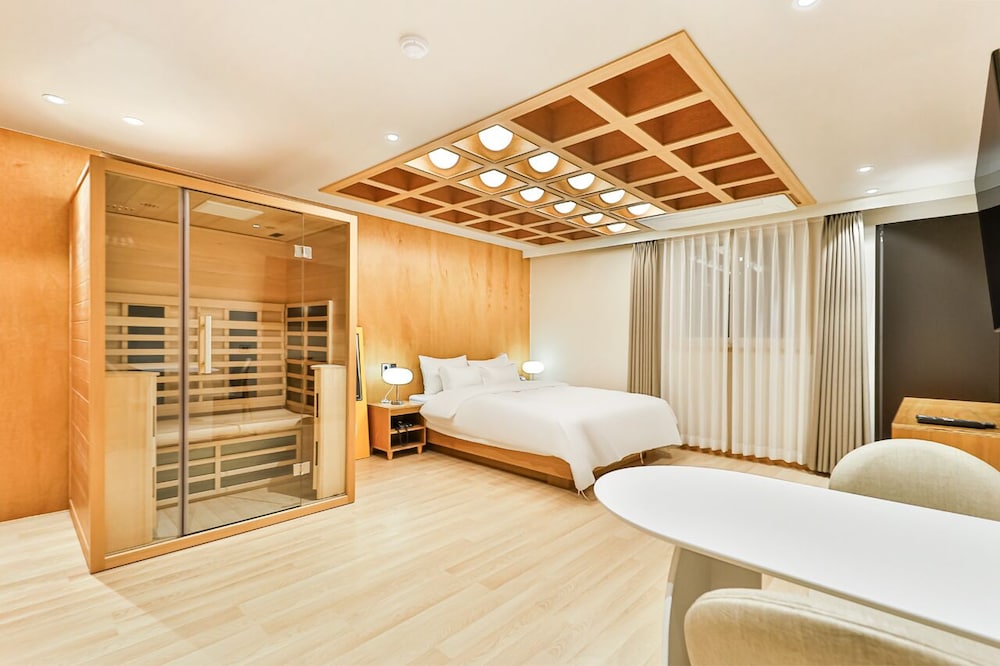 Premium Double Room photo 2